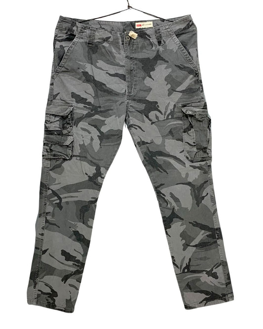 Wrangler Black Cotton For Men Cargo Pant L
