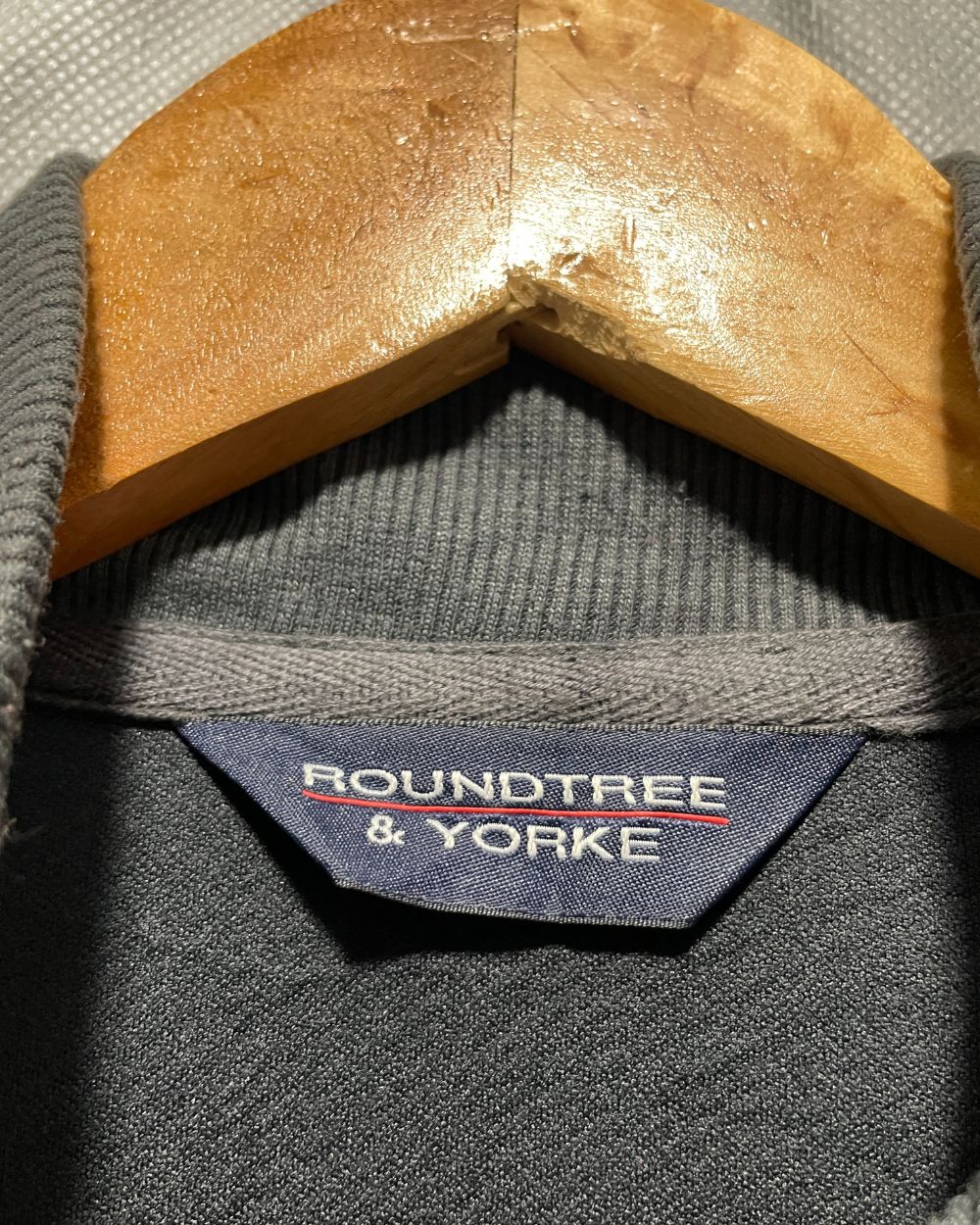 Roundtree & Yorke Black For Men Sweatshirt  M