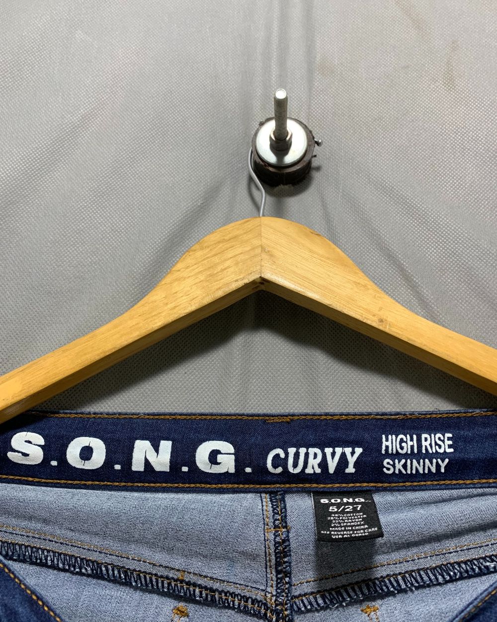 Song Curvy  Blue Jeans For Women M