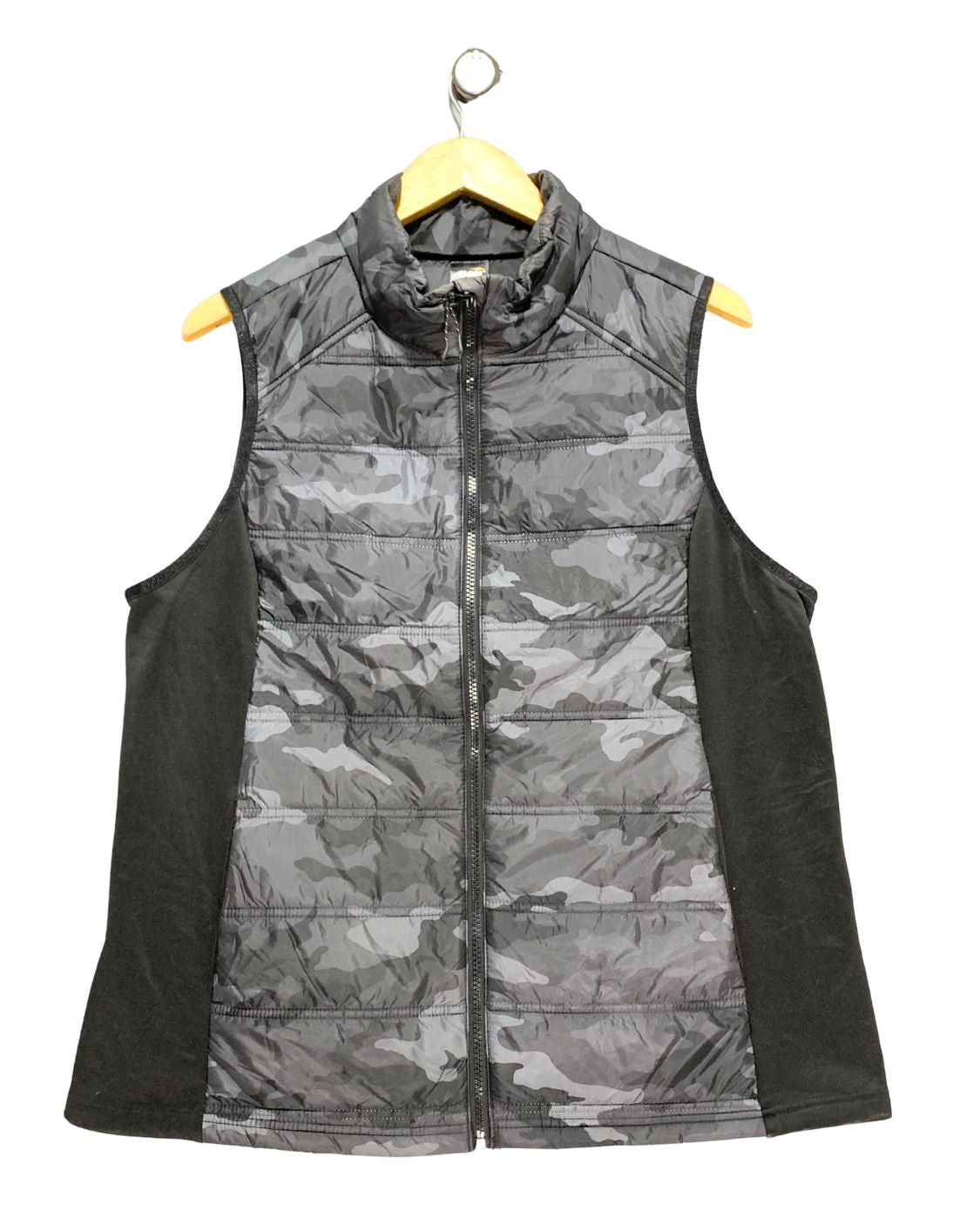 Avia Black For Men Vest Jacket 18 Years