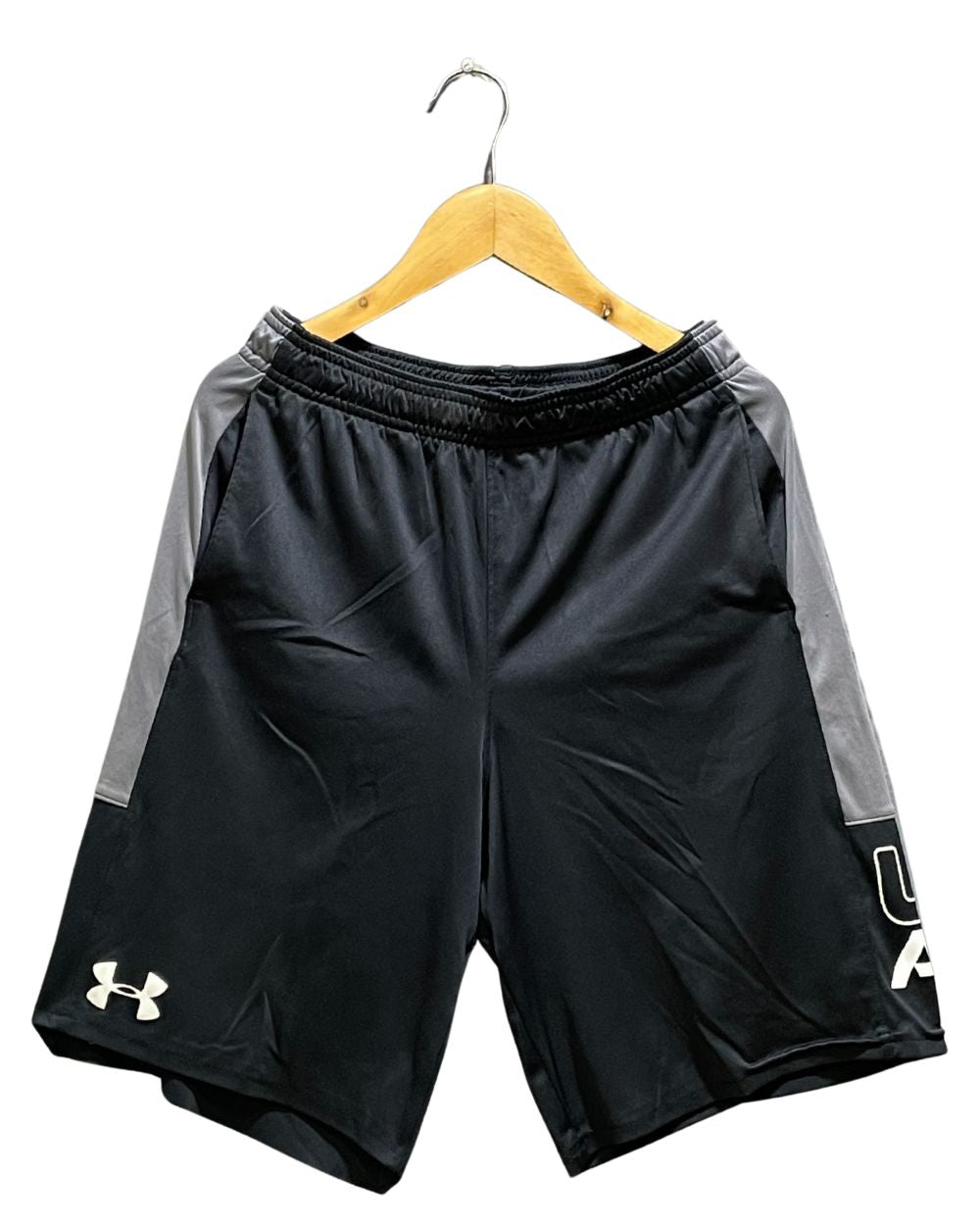 Under Armour Black Sport Short For Men M | Preloved Labels