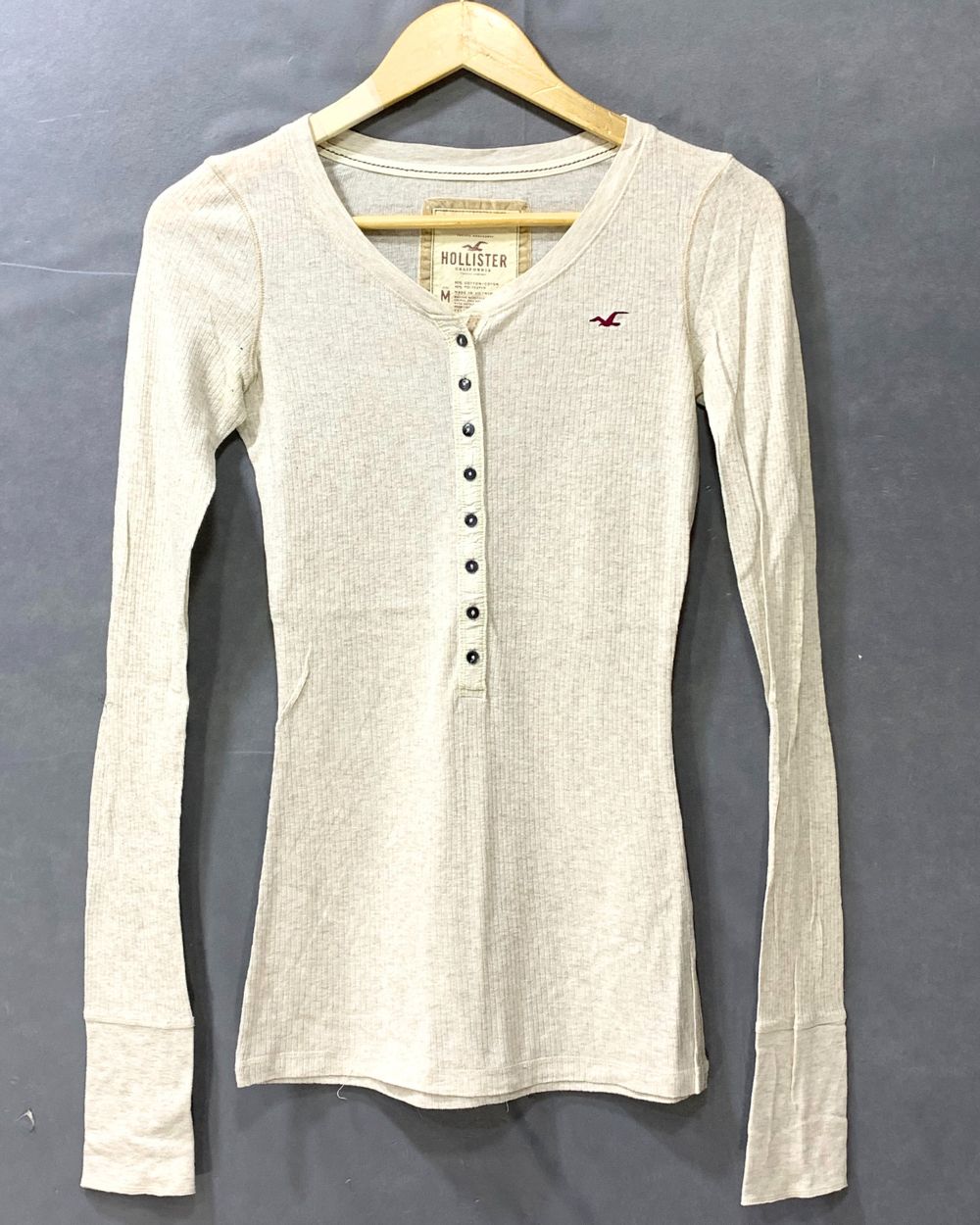 Hollister Gray Sports For Women T Shirt Small