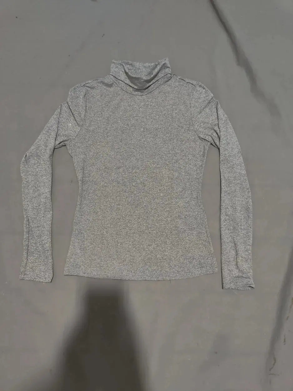 SHEIN Women Sport Gray T Shirt S – Preloved Labels (view 2)
