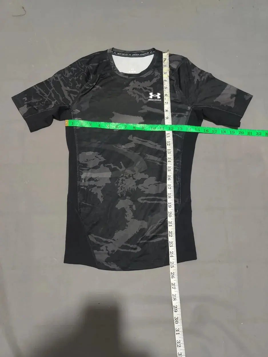 Under Armour Women Black Sport T Shirt – Preloved Labels (view 4)