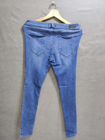Abercrombie & Fitch Blue Denim Jeans For Women Large - Preloved Labels
