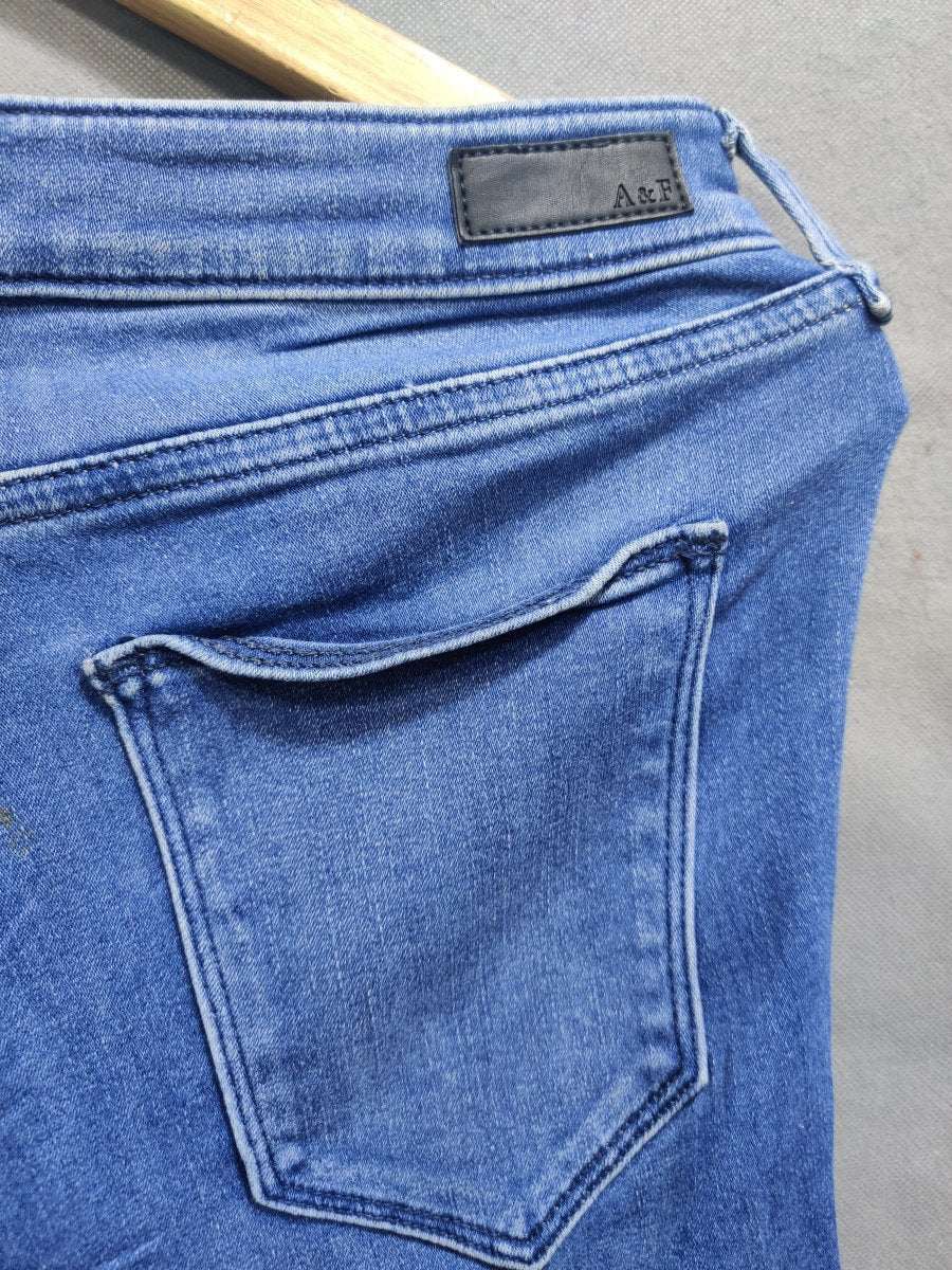 Abercrombie & Fitch Blue Denim Jeans For Women Large - Preloved Labels