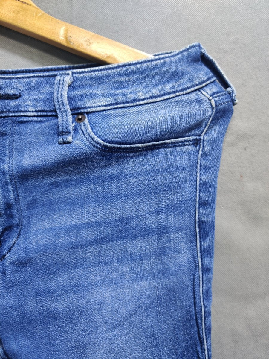 Abercrombie & Fitch Blue Denim Jeans For Women Large - Preloved Labels