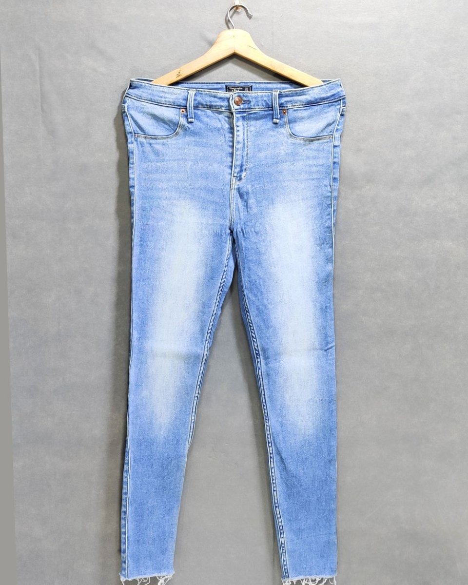 Abercrombie & Fitch Branded Original Denim Jeans For Women - Preloved Labels