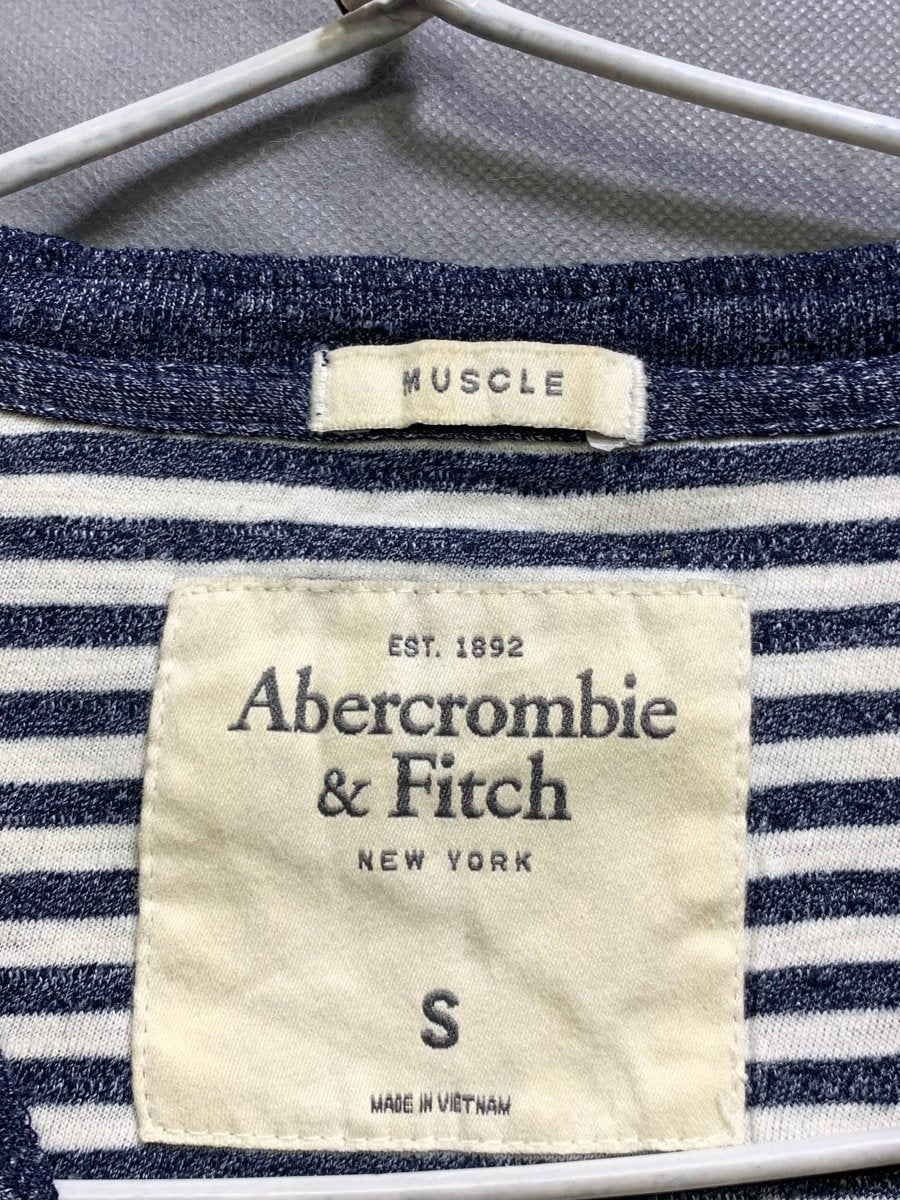 Abercrombie & Fitch Branded Original Gray & White Cotton T Shirt For Men - Preloved Labels