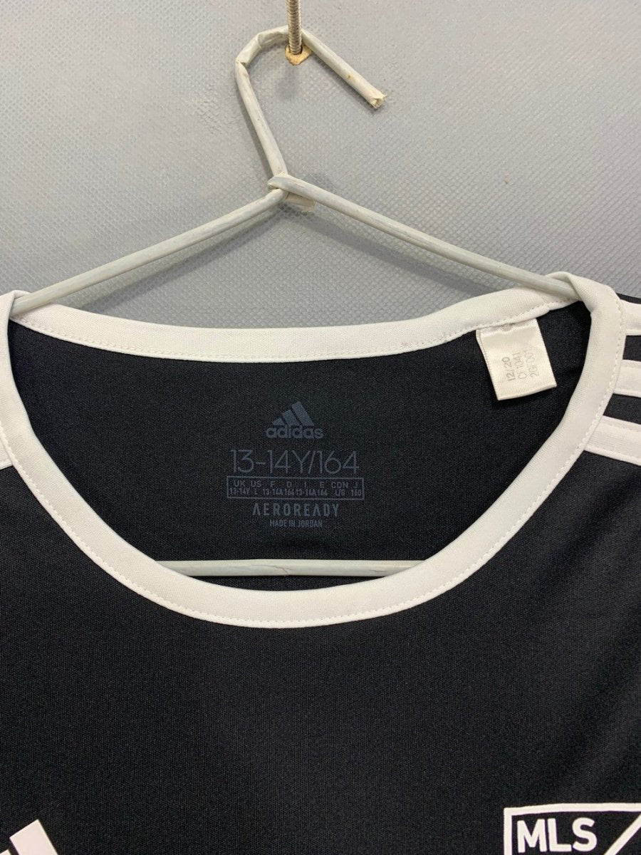 Adidas Branded Original For Sports Men T Shirt - Preloved Labels