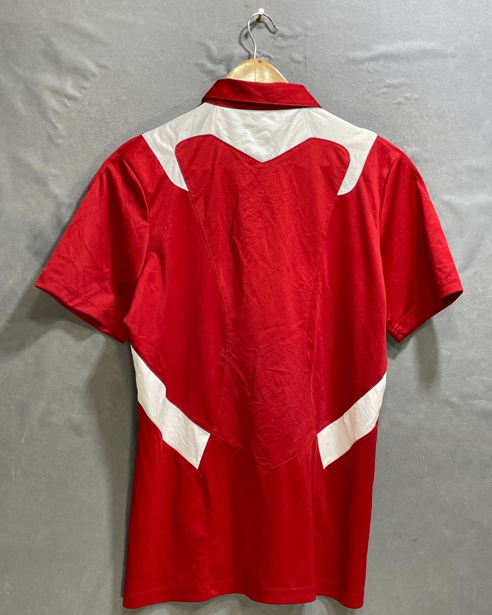 Adidas Red Sport For Women T Shirt M - Preloved Labels