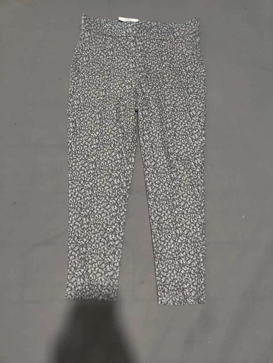 Time And Tru Women Gray Sport Tights – Preloved Labels (view 2)