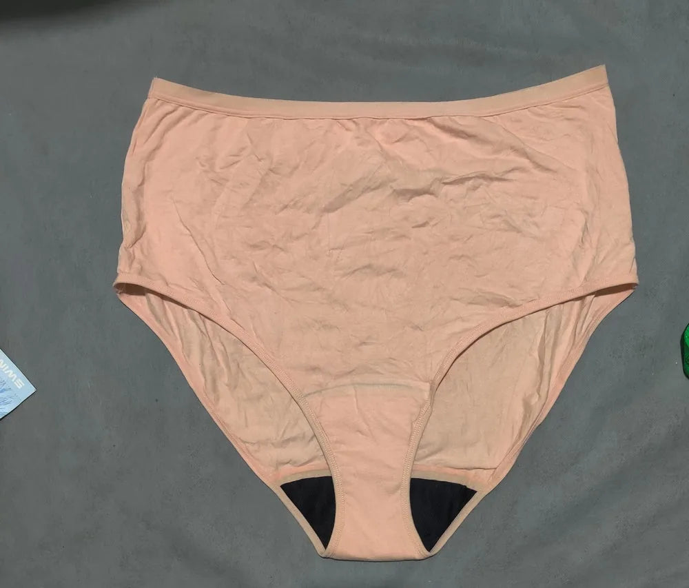 Battewa Women Cream Underwear – Preloved Labels (view 2)