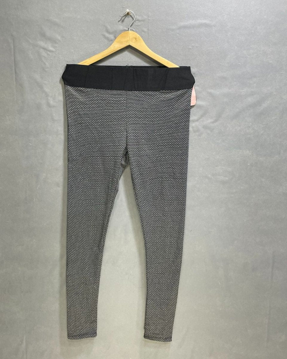 B&B Collection Grey Polyester Stretch Gym tights For Women L - Preloved Labels