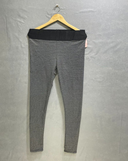 B&B Collection Grey Polyester Stretch Gym tights For Women L - Preloved Labels