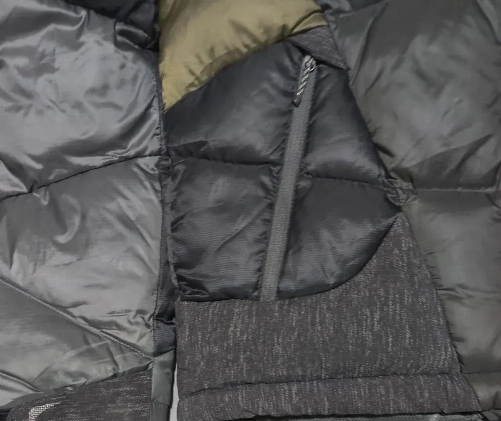Black Yak Men Heavy Puffer Green Jacket – Preloved Labels (view 5)