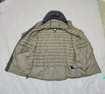 The North Face Men Hooded Puffer Green Jacket – Preloved Labels (view 3)