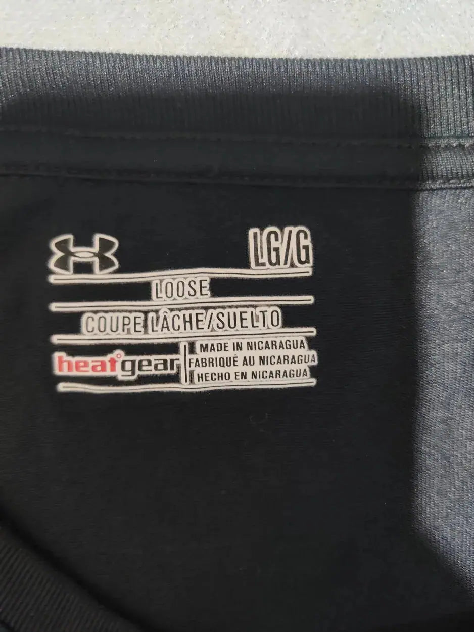 Under Armour Men Sport Black T Shirt L – Preloved Labels (view 3)