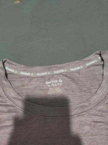 Reebok Women Maroon Sport T Shirt – Preloved Labels (view 3)