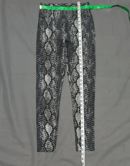 No Boundaries Women Gray Sport Tights – Preloved Labels (view 4)