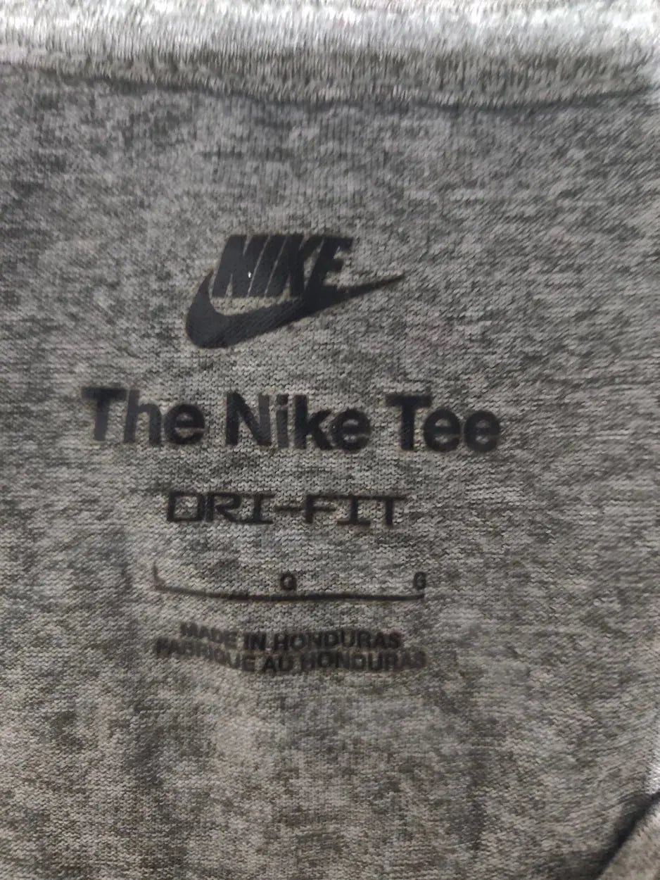 Nike Men Sport Gray T Shirt L – Preloved Labels (view 3)