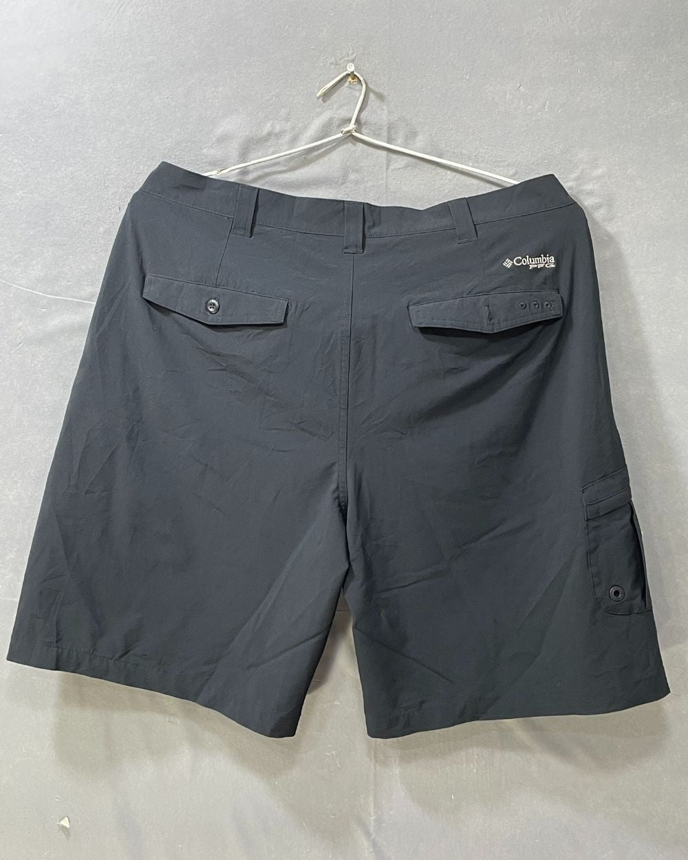 Columbia Black Polyester Short For Men XL - Preloved Labels