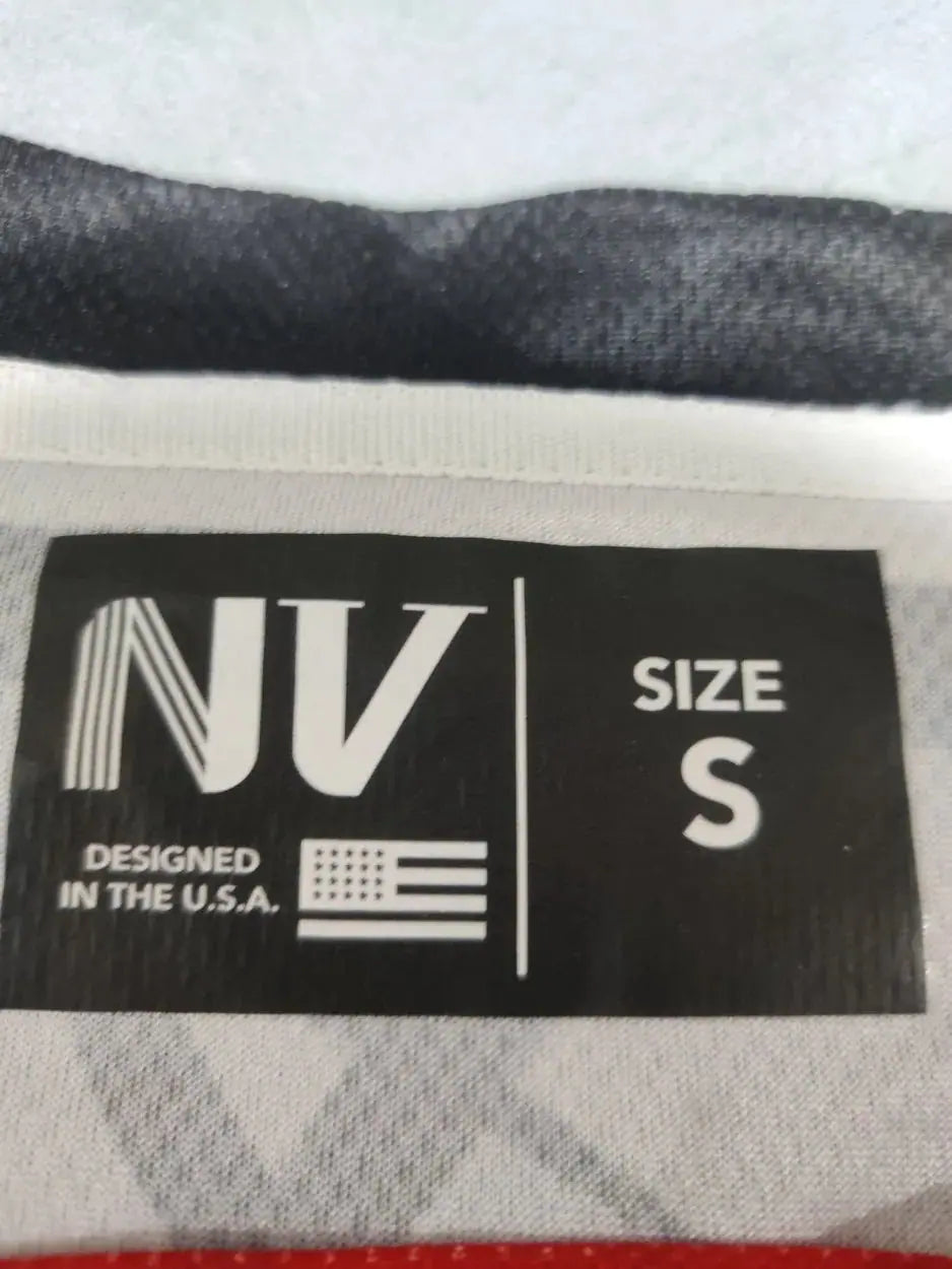 NV Men Sport Gray T Shirt S – Preloved Labels (view 3)