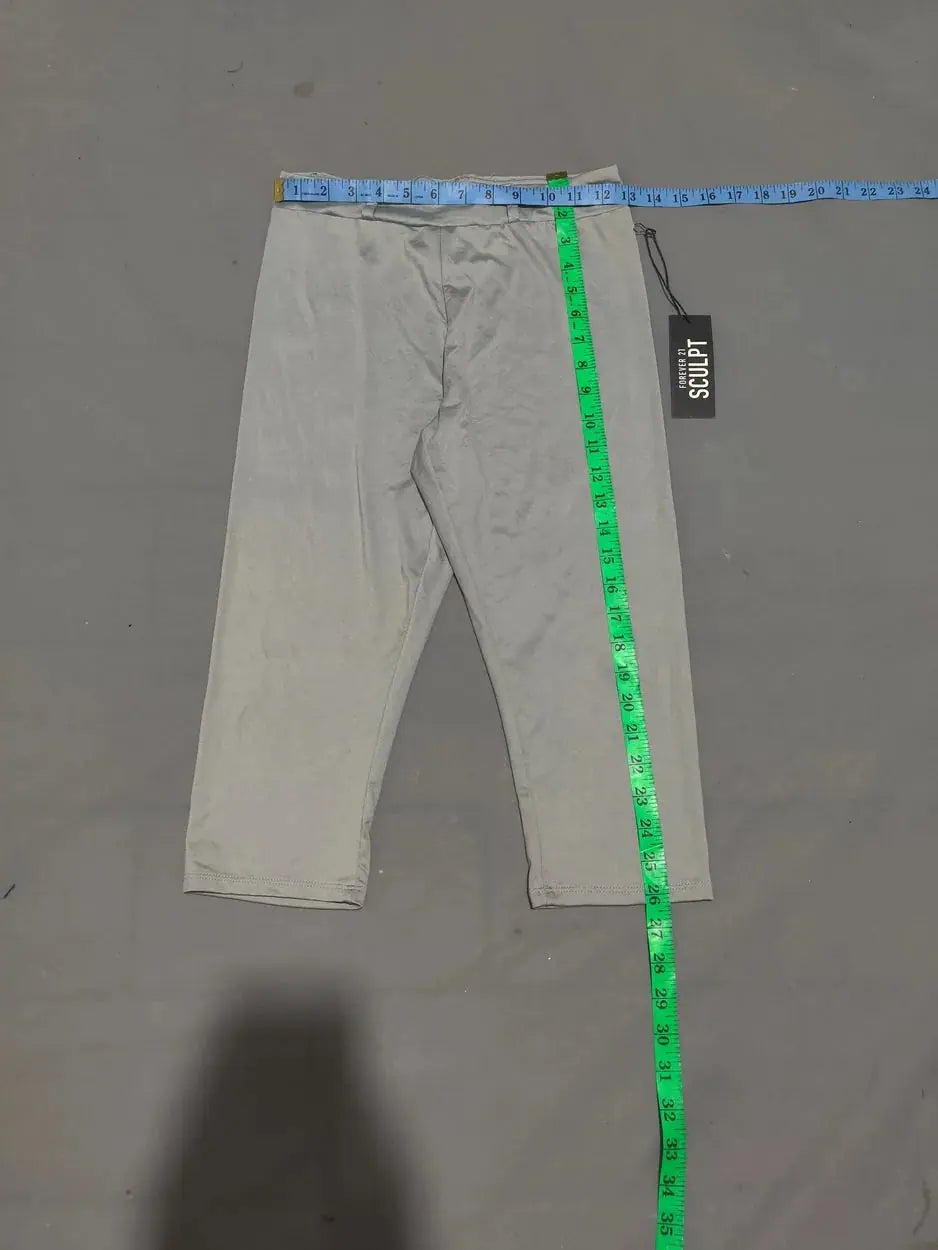 Forever 21 Women Gray Sport Tights – Preloved Labels (view 4)