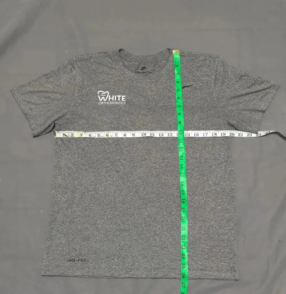 Nike Men Sport Gray T Shirt L – Preloved Labels (view 4)