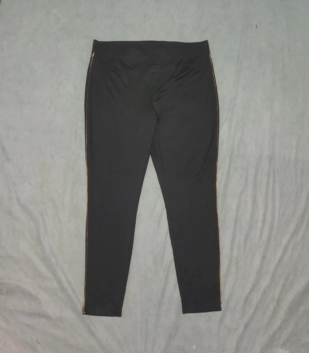 Utopia Women Sports Polyester Black Trackpants XL - additional view 3