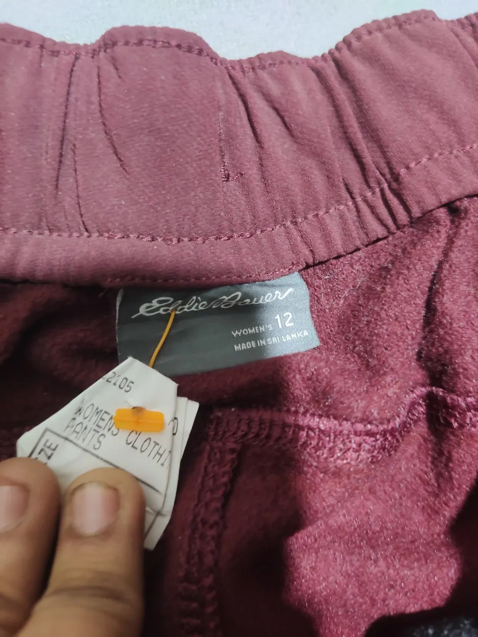 Eddie Bauer Women Maroon Sport Winter Trouser - Preloved Ladies Trousers Pakistan - Winter Polyester - Size 30 to 32 - Photo 2