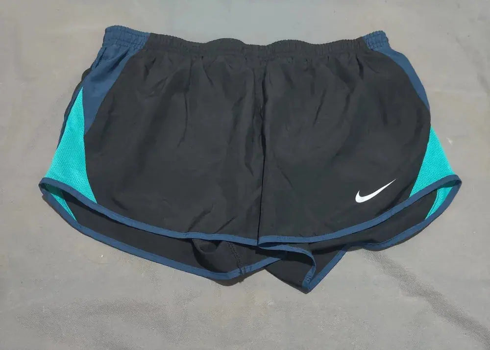 Nike Dri Fit Women Black Sport Short – Preloved Labels (view 2)