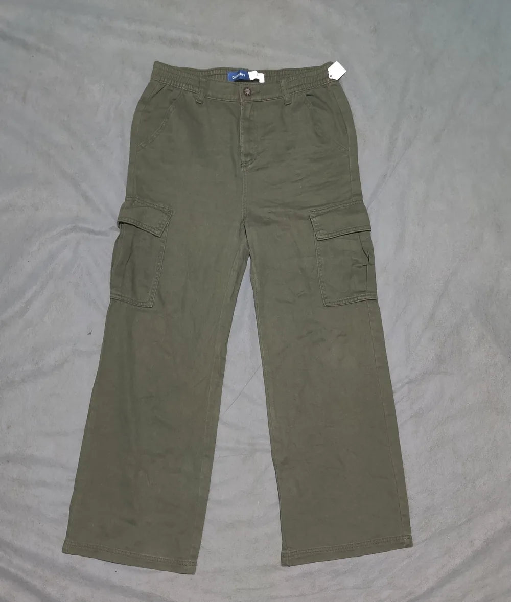 Old Navy Women Cotton Olive Cargo Pants M - additional view 3