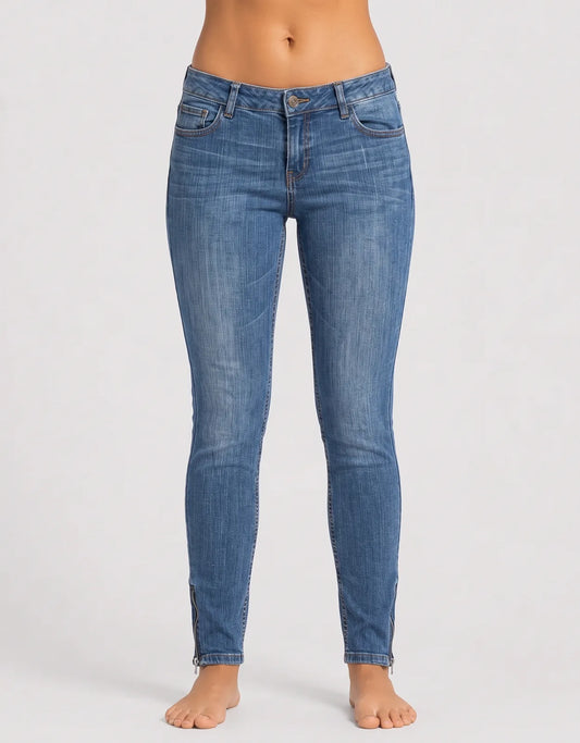 Aeropostale Women Cotton Blue Jeans M