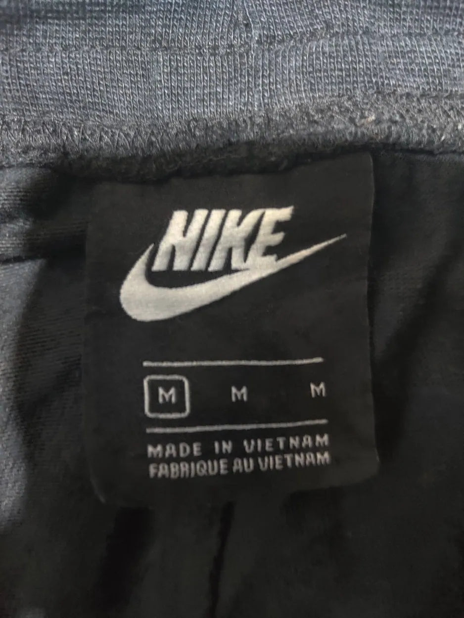 Nike Women Black Sport Trouser - Preloved Ladies Trousers Pakistan - Summer Polyester - Size 28 to 30 - Photo 2