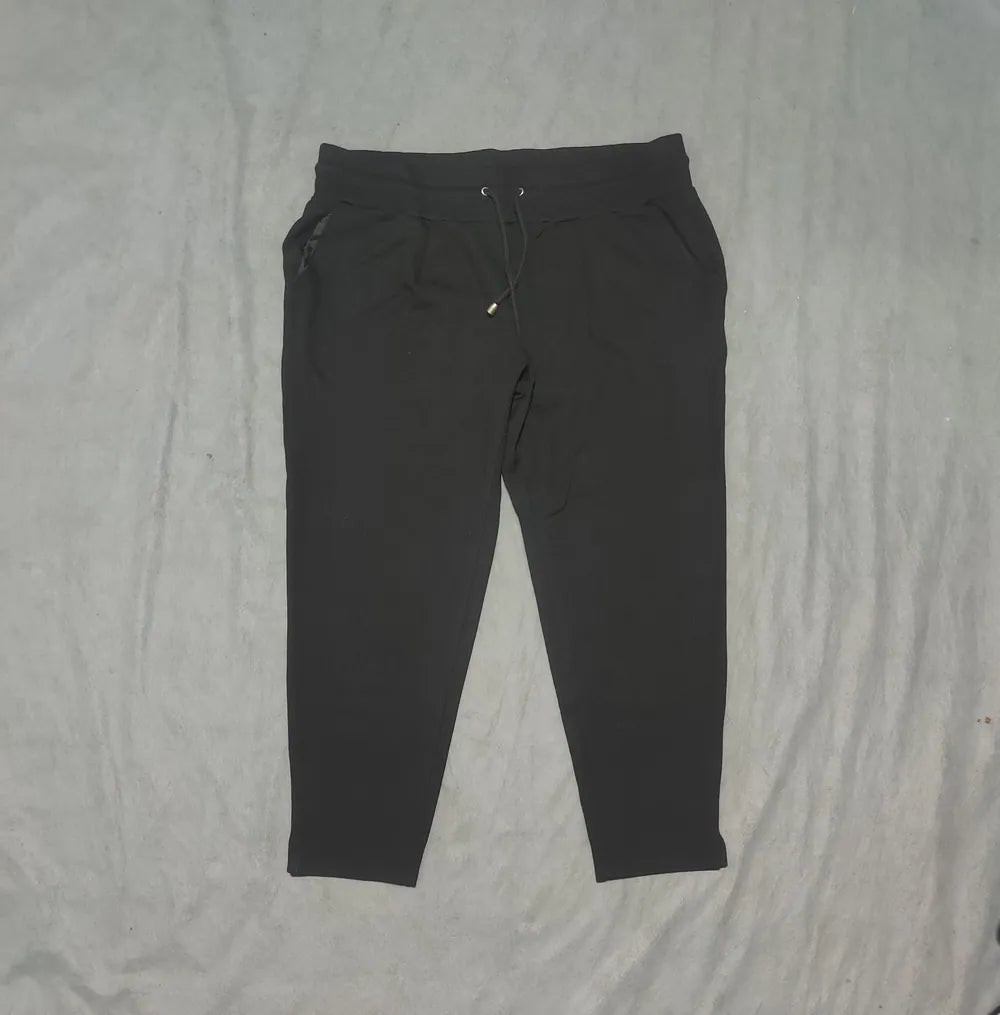 Lily Magam Women Black Sport Trouser - Preloved Ladies Trousers Pakistan - Summer Polyester - Size 34 to 36 - Photo 3