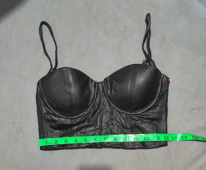 Fashion Nova Women Black Sport Bra S – Preloved Labels (view 4)