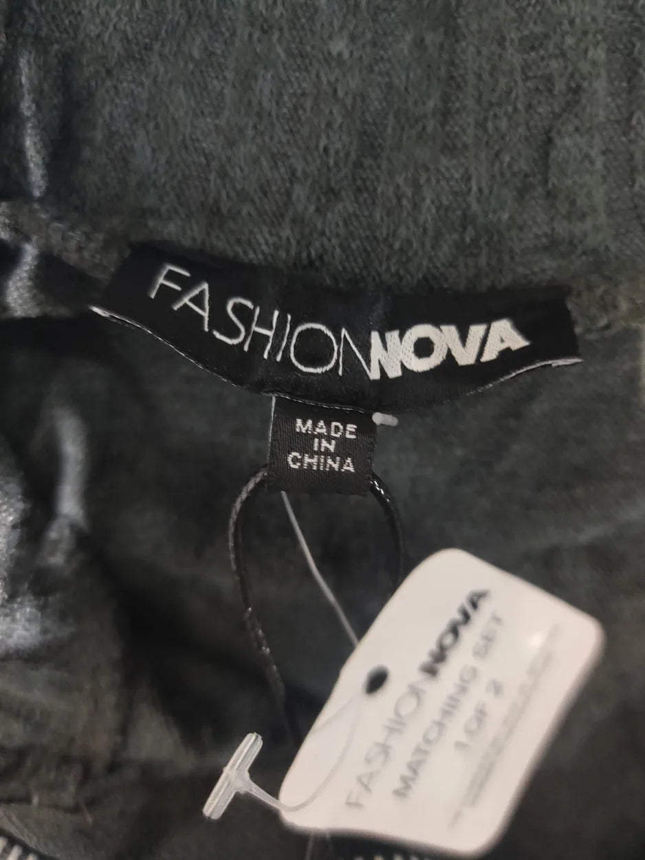 Fashion Nova Women Polyester Gray Sweatshirt XL – Preloved Labels (view 2)