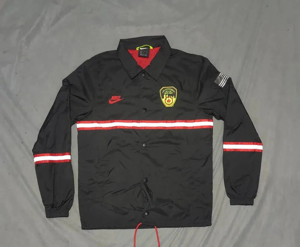 Nike Sport Black Men Windbreaker – Preloved Labels (view 2)