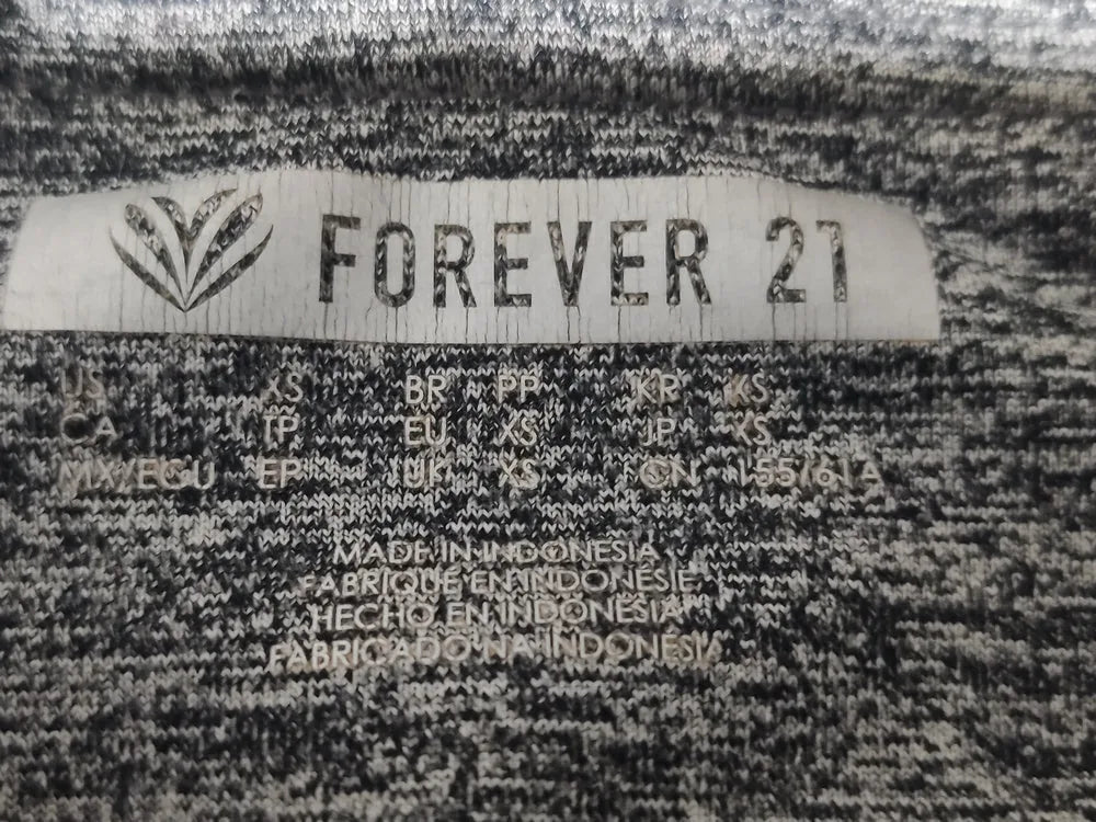 Forever 21 Women Gray Sport Tights – Preloved Labels (view 3)