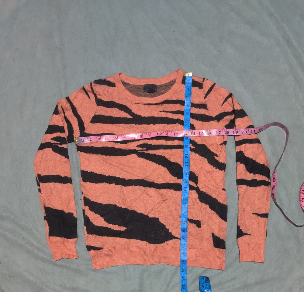 Forever 21 Women Orange Black Sweater S – Preloved Labels (view 4)