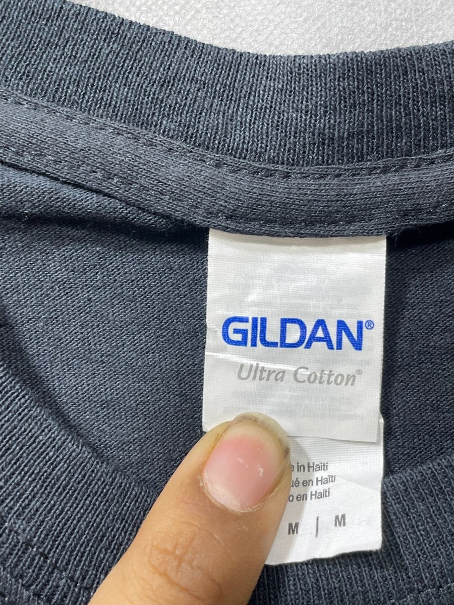Gildan Black Cotton T Shirt For Men M - Preloved Labels