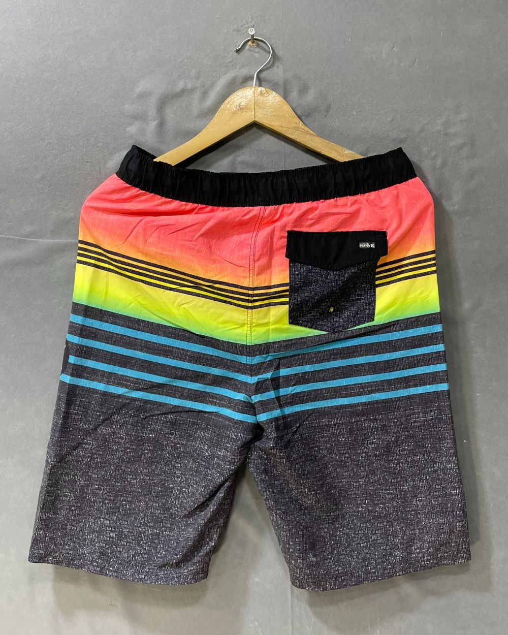 Hurley Multi Parachute Short For Men S - Preloved Labels