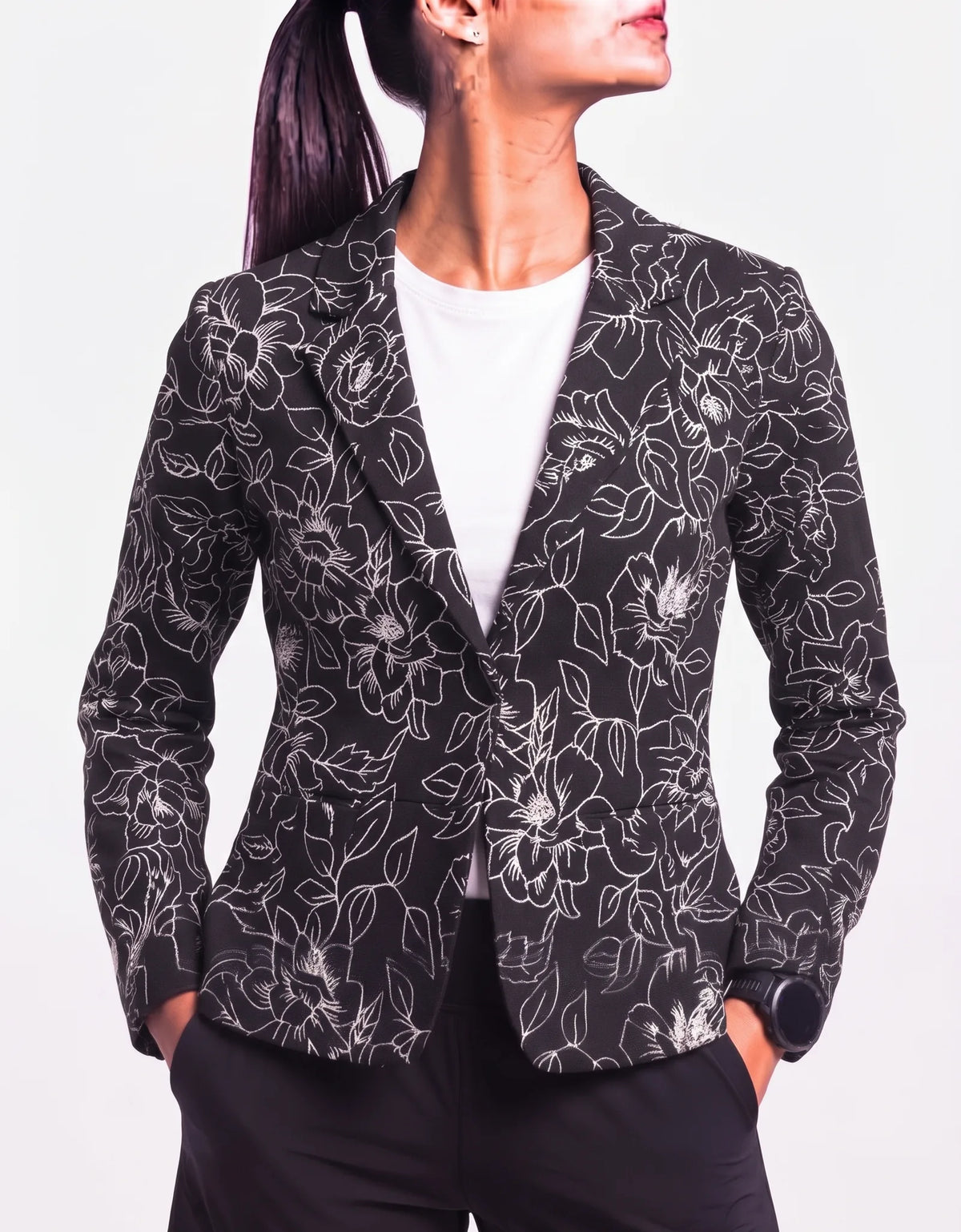 Jones New York Women Black Floral Sweater S – Preloved Labels