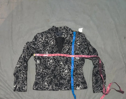 Jones New York Women Black Floral Sweater S – Preloved Labels (view 4)
