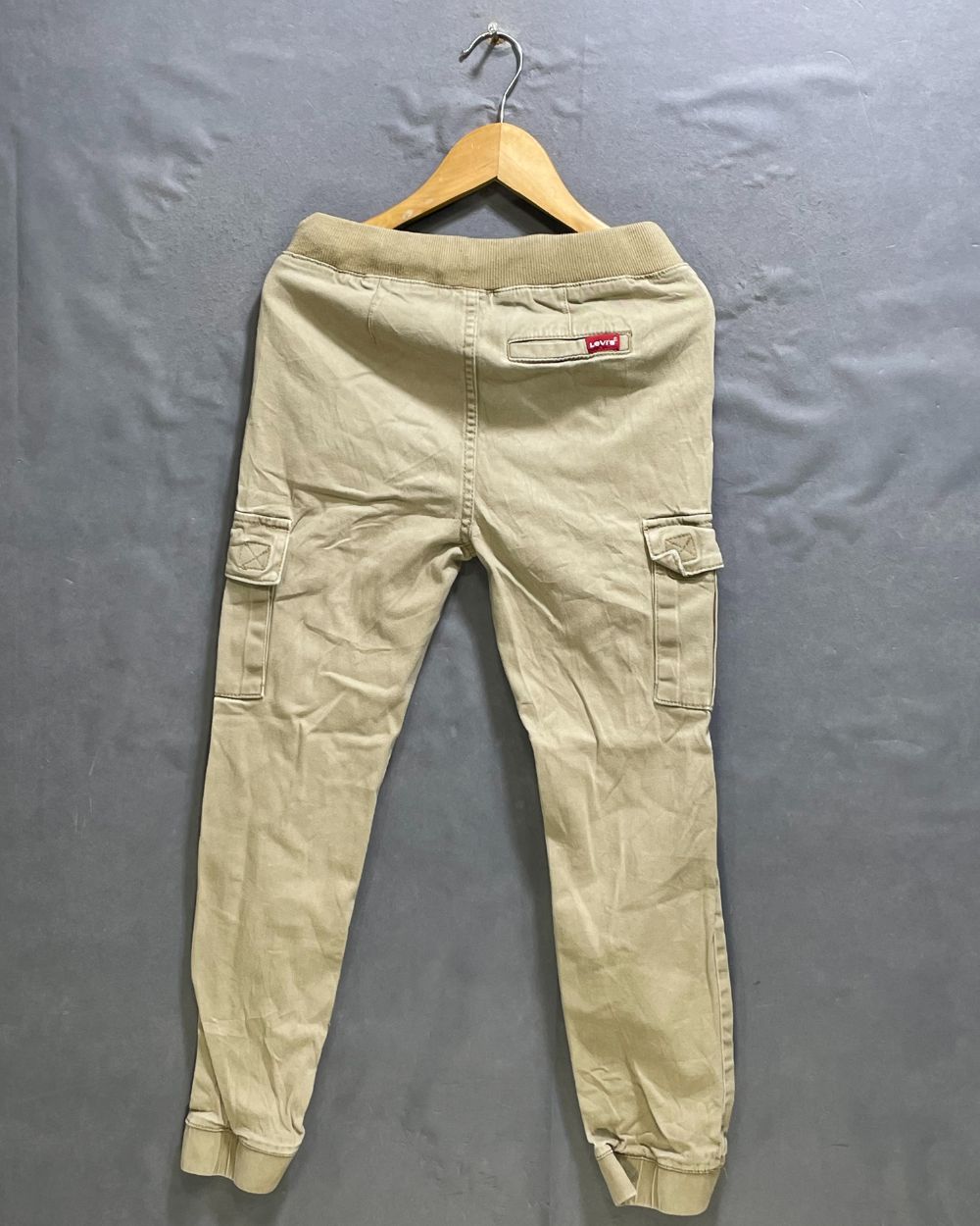 Levi's Cream Cargo Pant For Boy 16 Years - Preloved Labels