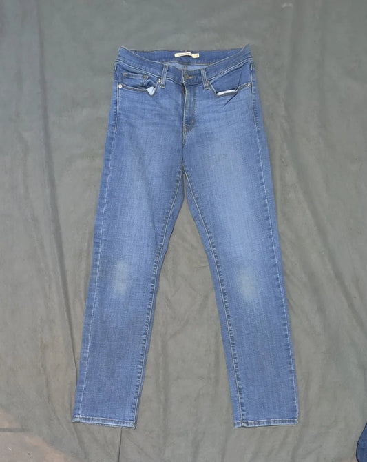 Levi's Women Blue Jeans M – Preloved Labels (view 2)