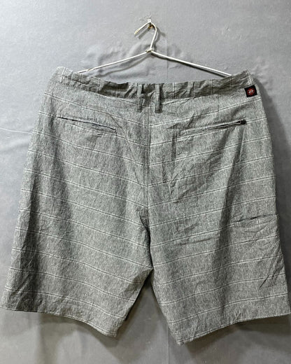 Mountain And Isles Gray Polyester Short For Men L - Preloved Labels