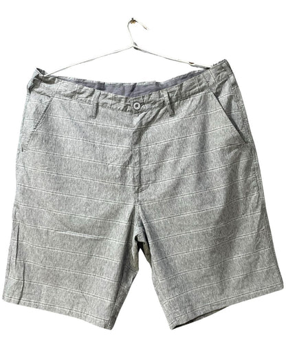 Mountain And Isles Gray Polyester Short For Men L - Preloved Labels
