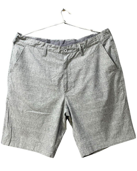 Mountain And Isles Gray Polyester Short For Men L - Preloved Labels